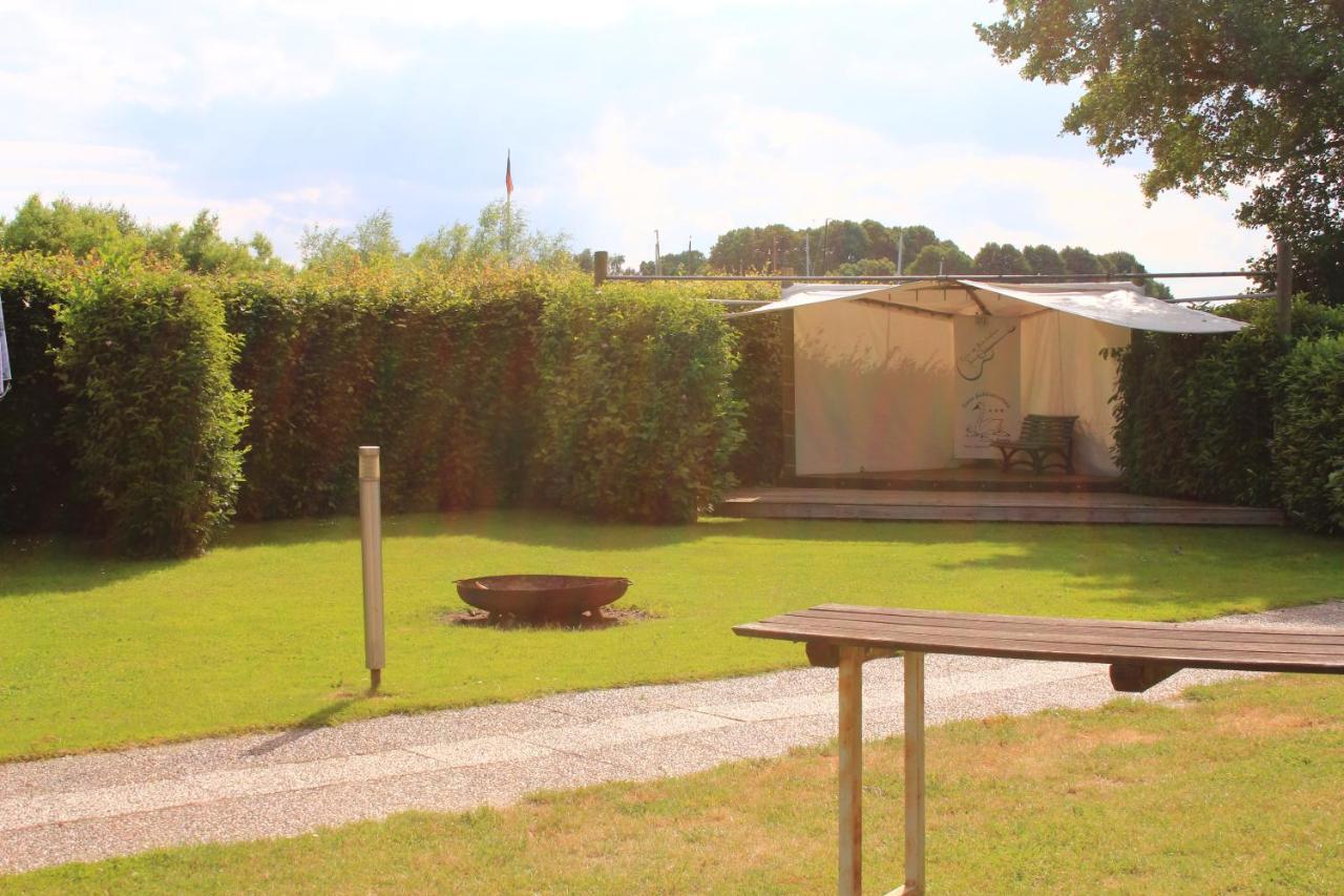 Moderne Und Helle Ferienwohnung Am Ploener See Bosau 外观 照片